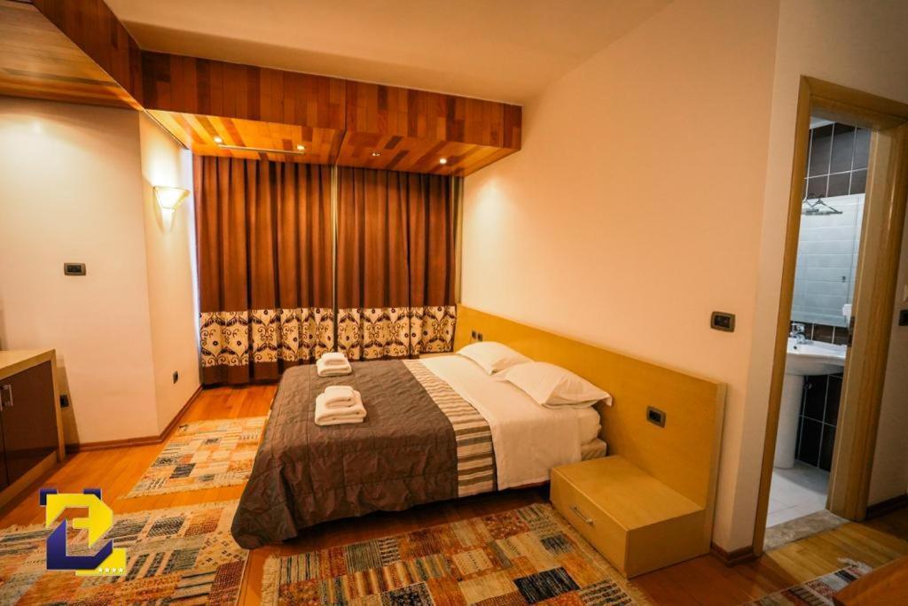 Hotel Bermon Tirana Exterior foto