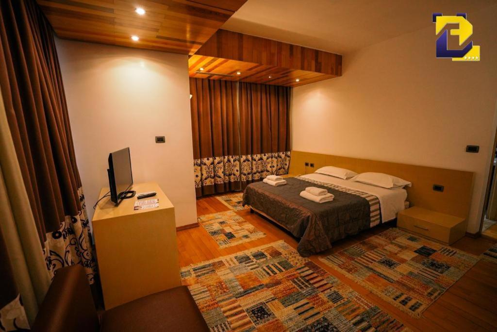 Hotel Bermon Tirana Exterior foto
